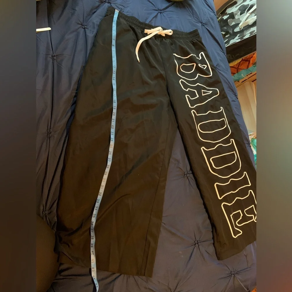 SHEIN 4X Black and White BADDIE wide leg Joggers with Adjustable Waistband - Picture 3 of 6